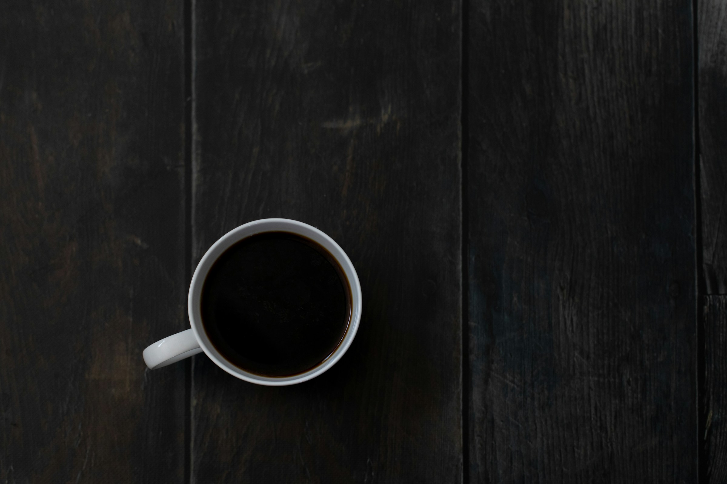 香り豊かなコーヒーのある穏やかな時間